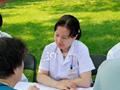 北京朝阳医院心脏中心主治医师王彦江为患者解答
